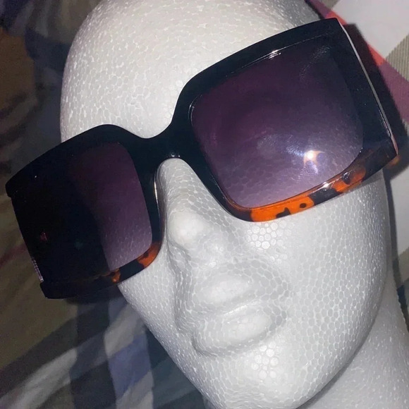 Luxury Fashion OVERSIZE  LEOPARD Trim SUNGLASSES - Picture 5 of 7